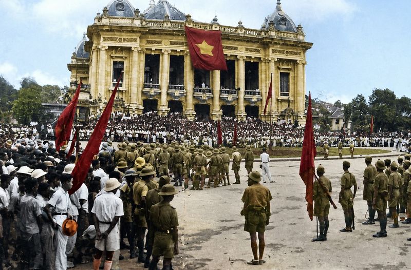 Ảnh màu Cách mạng Tháng Tám