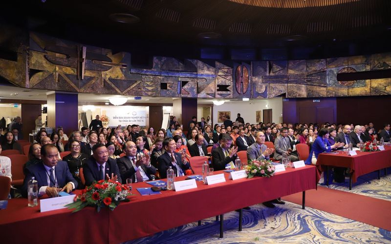 Whats App Image 2025 10 28 at 19.41.53 (1)